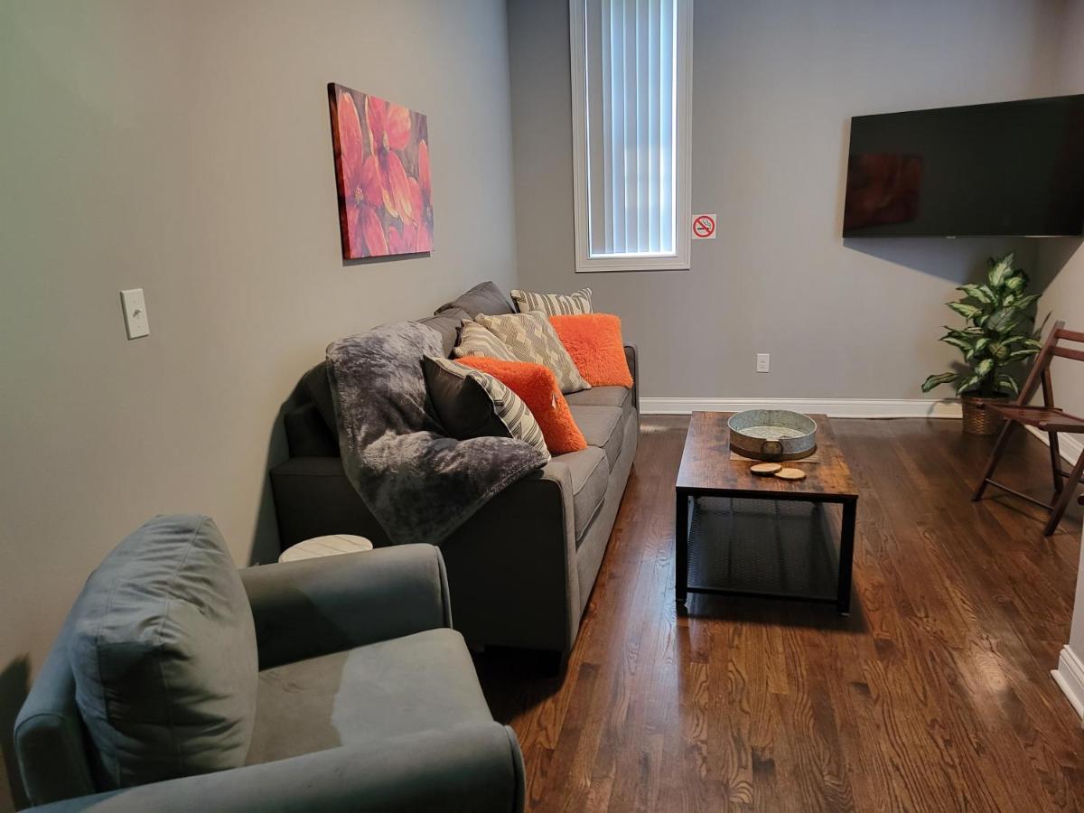 Apartment Spacious Industrial Split Level With A Balcony *